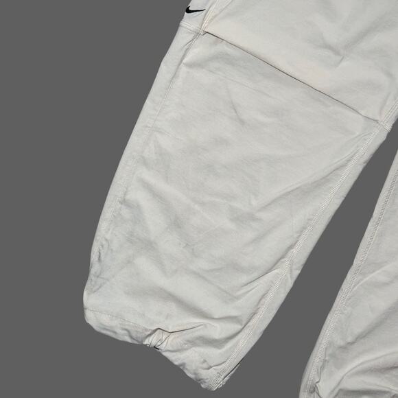 Nike Tech Men’s Woven Oversized Pants Light Orewood Brown Size M HM7158 - Picture 2 of 9
